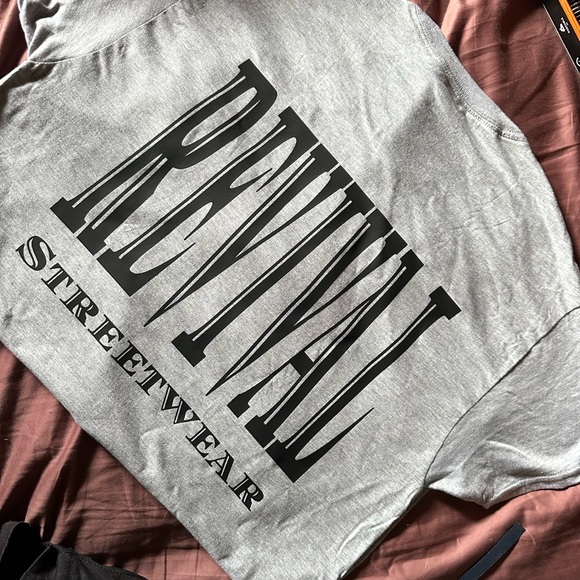 Revival Streetwear t-shirt - Picture 2 of 2